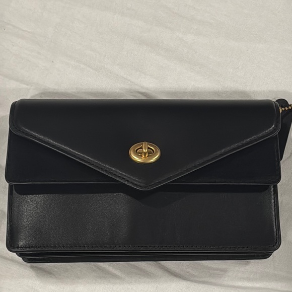 Authentic Coach Black Leather Chain Bag - Picture 6 of 11